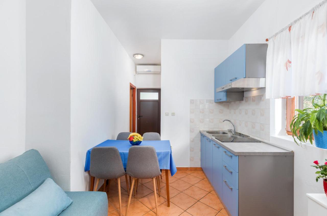 Center Of Fazana Apartments Katarina Exterior photo